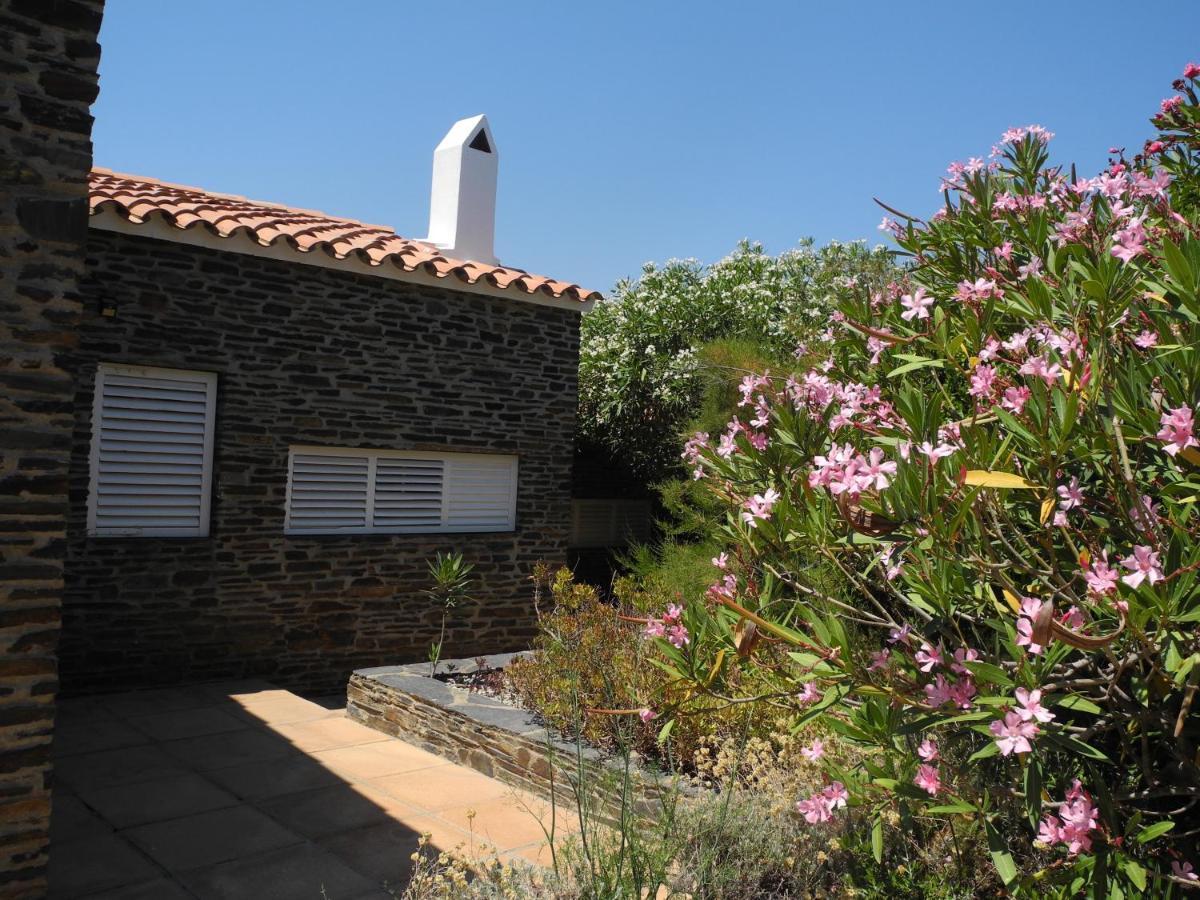 Tranquilos Estudios Cerca De La Playa Cadaques Ngoại thất bức ảnh